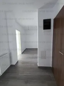 Apartament 2 camere, decomandat - zona Tractorul - foto 3
