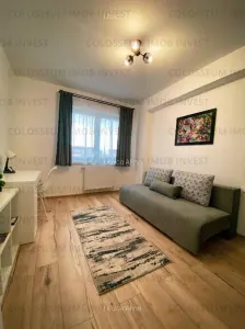 Apartament 3 camere, decomandat - zona Tractorul - foto 2