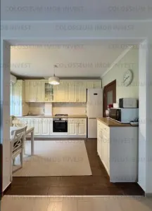 Apartament 2 camere, decomandat - zona Sanpetru - foto 2