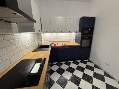 Vanzare apartament 4 camere pe 2 niveluri si curte comuna in Centru- zona Primariei - foto 2
