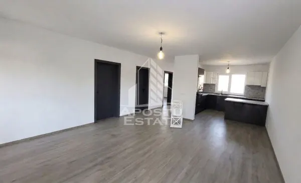 Casă 3 camere Sânmihaiu Român - poza 1