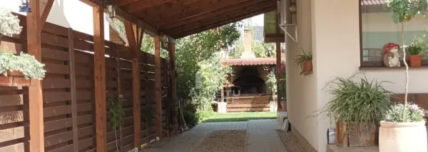 Casă 4 camere Moșnița Nouă - poza 1