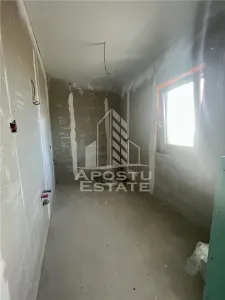 Duplex cu 4 camere, dressing si 3 bai. Toate utilitatile, la asfalt. - foto 18