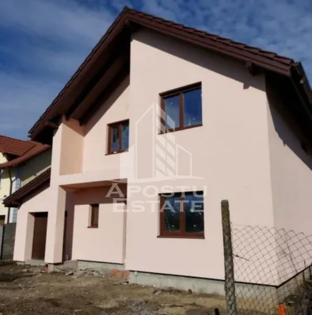 Casă 5 camere Parta - poza 1