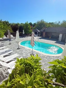 Casa individuala premium cu piscina,280 mpu,teren de 1600 mp,Giarmata - Giarmata