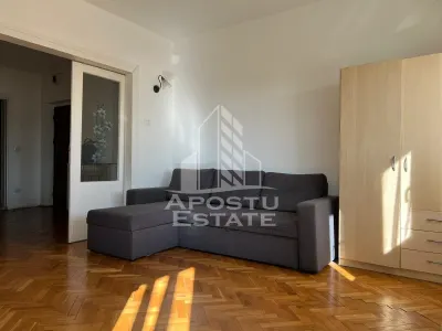 Apartament cu 4 camere, 2 bai in Piata Unirii, Timisoara - foto 2