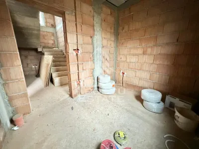 Duplex despartit prin baie si hol cu 3 dormitoare si dressing in Giroc - foto 3