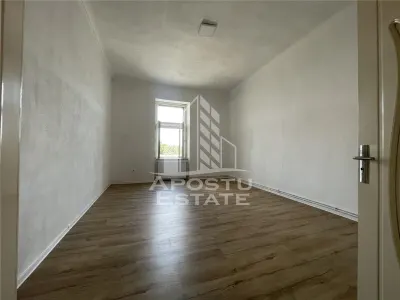 Apartament spatios patru camere Colegiul Banatean - foto 8
