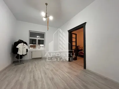 Casa la curte comuna, renovata complet in 2024 in zona Iosefin - foto 3