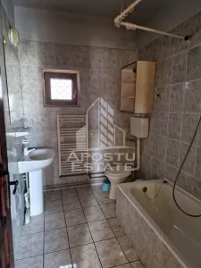 Casa familiala cu spatiu comercial si garaj P+1E+M 720 Mp - foto 22