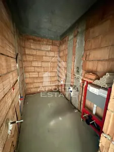 Apartament cu 2 camere, boxa 2 si 2 parcari, bucatarie inchisa, Giroc - foto 4