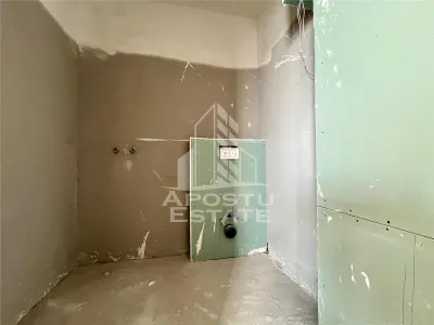 Penthouse cu 3 camere, 2 bai, terasa 104 mp, zona Torontalului - foto 13
