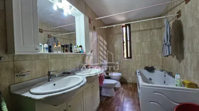 Vila de vanzare in Ghioroc - foto 9