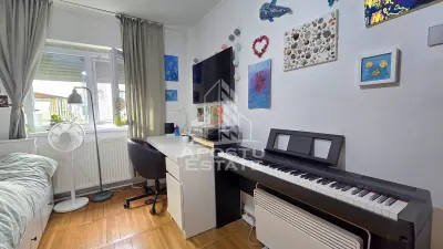 Apartament de vanzare cu 3 camere, mobilat si utilat, zona Bucovina - foto 7