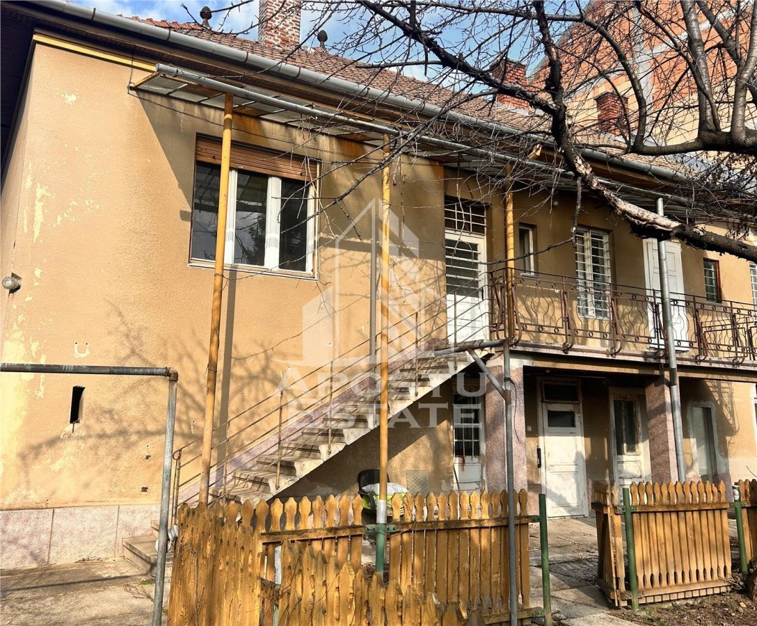 Casa individuala cu intrari separate in zona Complexului Studentesc - Timisoara