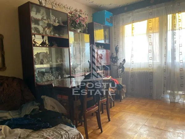 Apartament 4 camere Arad - poza 1