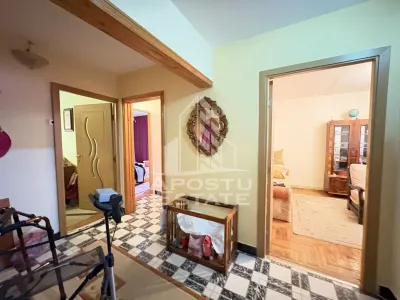 Apartament 3 camere, etaj intermediar, bloc anvelopat in zona Lipovei - foto 3