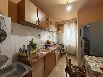 Apartament 3 camere, etaj intermediar, bloc anvelopat in zona Lipovei - foto 6