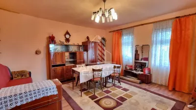 Casa individuala de vanzare cu 3 camere si 2 fronturi Giarmata - Giarmata