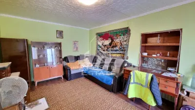 Casa individuala de vanzare cu 3 camere si 2 fronturi Giarmata - foto 3