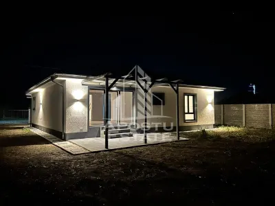 Casa individuala de vanzare, pe parter, 4 camere si 2 bai, Parta - Parta