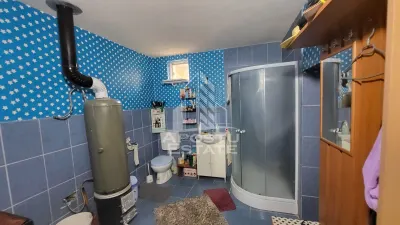 Casa individuala cu 6 camere,2 bai,teren de 1017 mp Pischia Central - foto 17