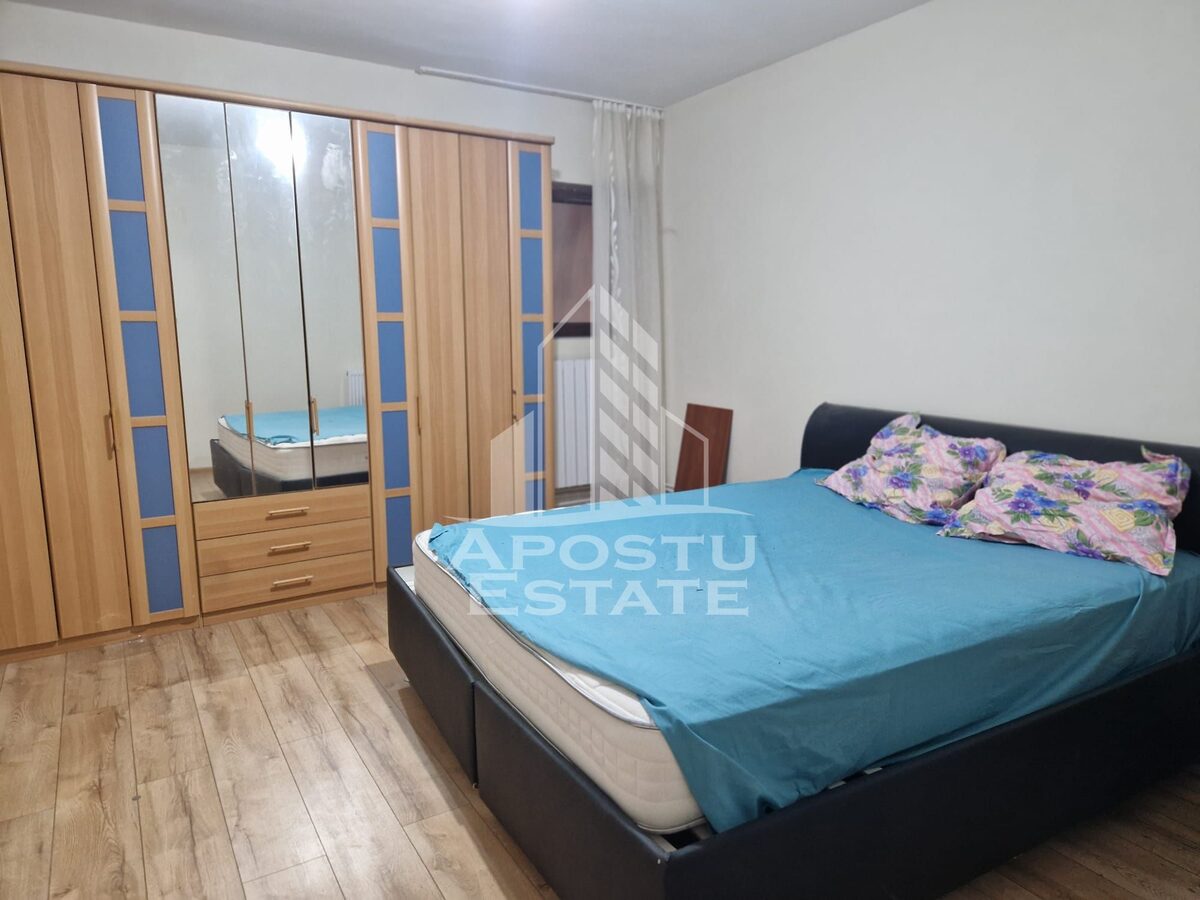 Apartament cu 3 camere ,80 mpu semidecomandat - Arad