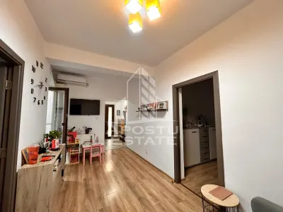 Apartament 3 camere, complet renovat la curte comuna in zona Centrala - foto 3