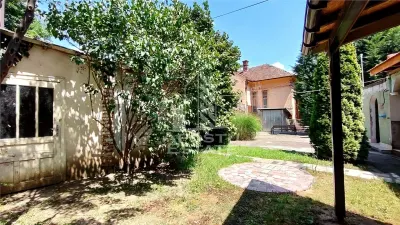 Casa la curte comuna 4 camere, zona Centrala - foto 4