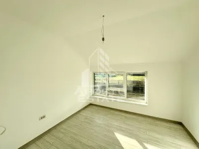Jumatate de duplex cu 4 camere de vanzare, Becicherecu Mic - foto 6