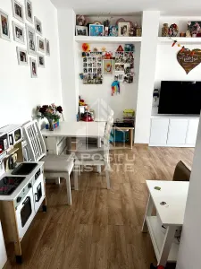 Apartament cu 4 camere de vanzare , renovat, decomandat,Gheorghe Lazar - foto 2