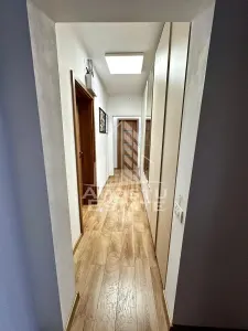 Apartament cu 4 camere de vanzare , renovat, decomandat,Gheorghe Lazar - foto 9
