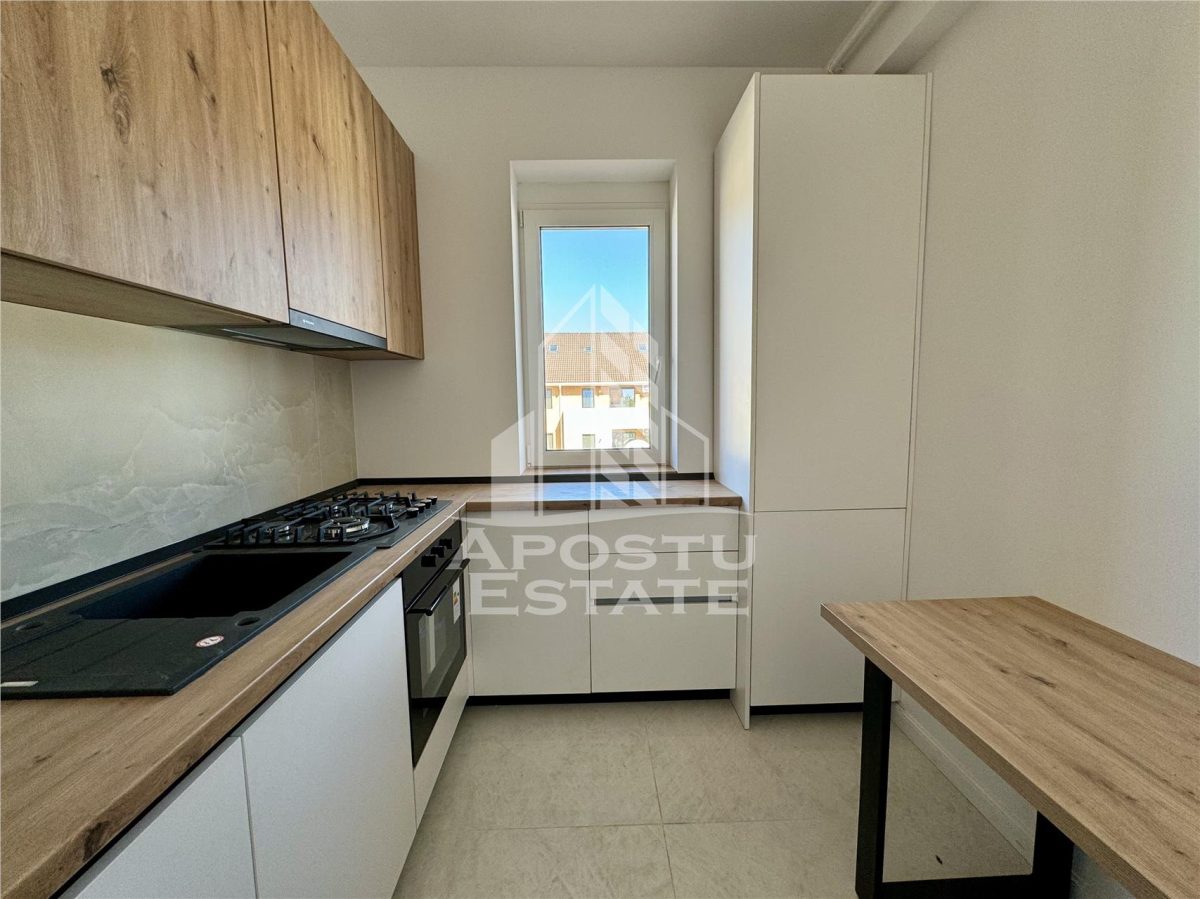 Penthouse cu 3 camere si 2 bai, mobilat si utilat in spate la Lidl. - Giroc