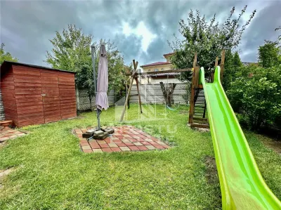 Duplex cu 4 camere situat la asfalt, in zona Planetelor - foto 14