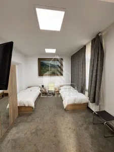 Apartament la casa cu 2 camere,  loc de parcare,  zona Telegrafului. - foto 1