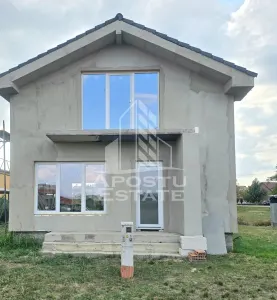 Vila, la rosu, de vanzare, in Sofronea, jud. Arad. - Sofronea