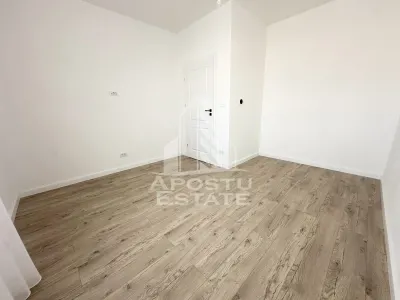 Duplex cu 5 camere si 3 bai, 300mp teren complet finisat in Giroc. - foto 18