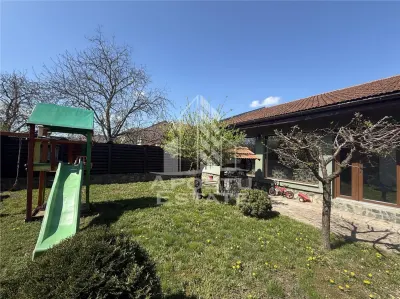 Casa individuala renovata, 1004mp teren,  alarma si video, zona Modern - foto 11