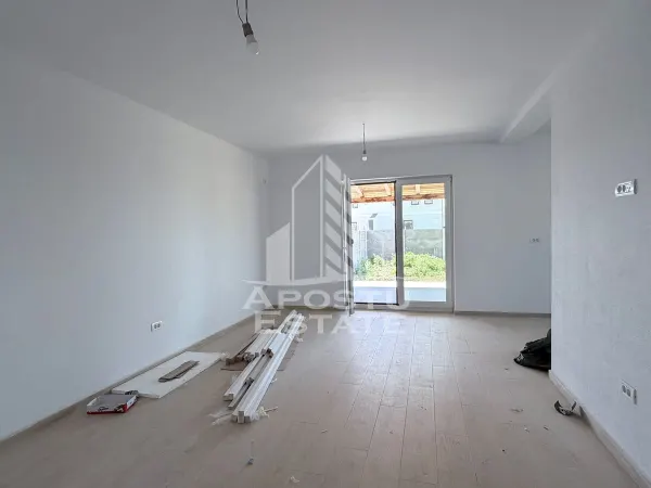 Casă 5 camere Săcălaz - poza 1