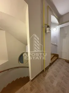 Apartament ultracentral in cladire reabilitata in Timisoara - foto 6