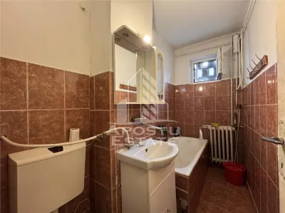 Apartament 2 camere , semidecomandat, 37mp utili, et.4/4, zona Sagului - foto 7