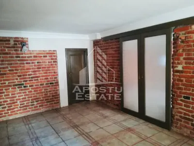 Spatiu comercial central-49mp-Ideal birouri,fast-food,Cabinet - Arad