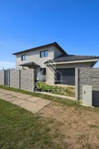 Casa moderna P+E cu teren de 877 mp – constructie 2022 - Biled