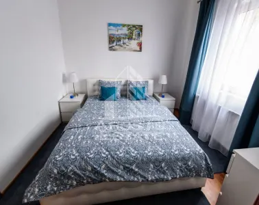 Oportunitate de investitie in Piata Unirii in cladire reabilitata. - Timisoara