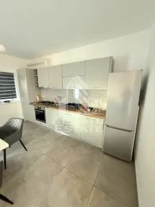 Triplex cu 3 camere,2 bai,mobilat si utilat,Dumbravita - foto 9