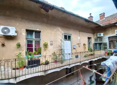 Apartament 3 camere cu vedere si balcon spre Piata Catedralei - foto 12