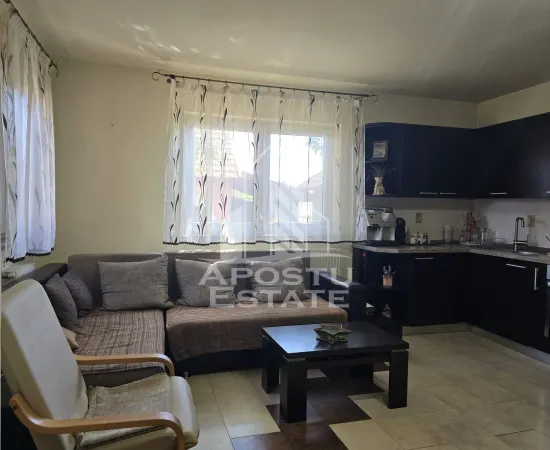 Casă 4 camere Curtici - poza 1