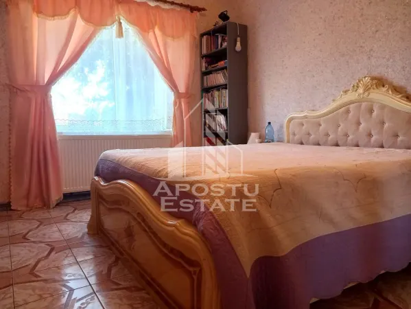 Casă 8 camere Curtici - poza 1