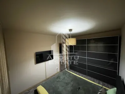 Apartament cu 3 camere, decomandat,2 bai, renovat,centrala, Dambovita - foto 3