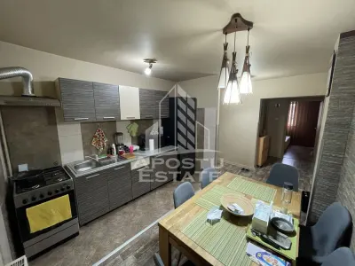 Apartament cu 3 camere, decomandat,2 bai, renovat,centrala, Dambovita - foto 5